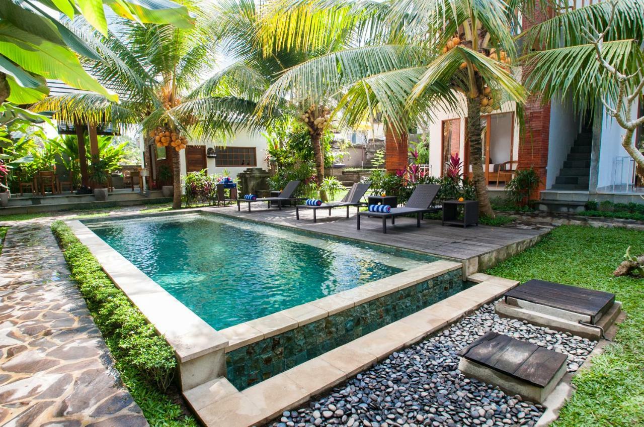 Flamboyant Villa Ubud Exterior photo