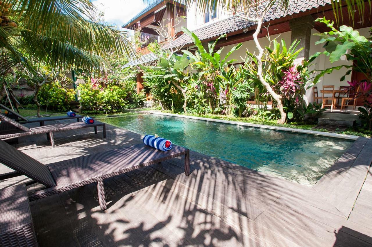 Flamboyant Villa Ubud Exterior photo